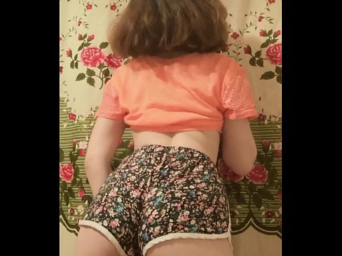 ❤️ सेक्सी तरुण बेब कॅमेऱ्यात तिची चड्डी काढत आहे ❌  आमच्याकडे mr.libporno.ru ❌️❤